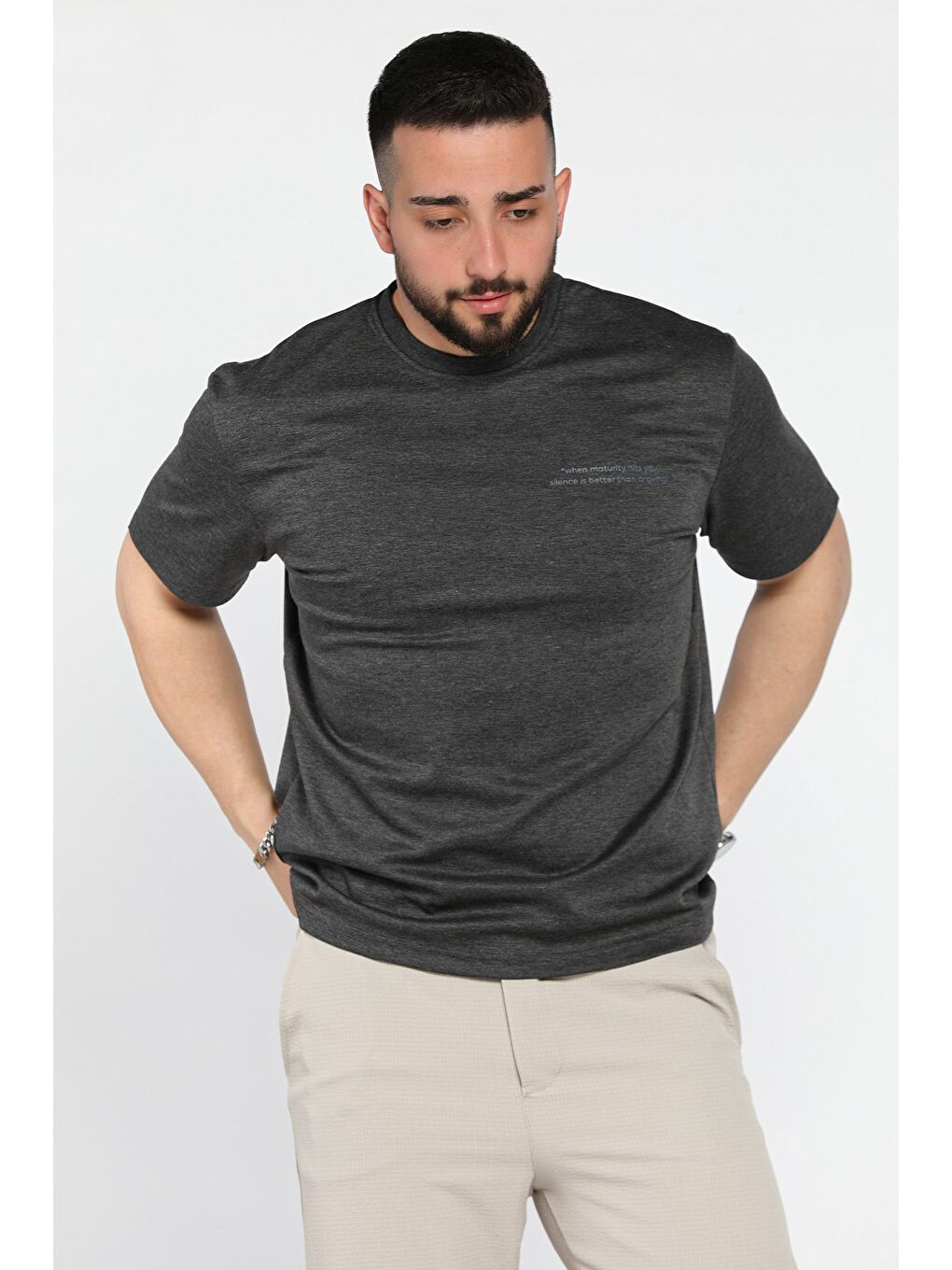 Siyah Erkek Yazı Baskılı Tişört-1