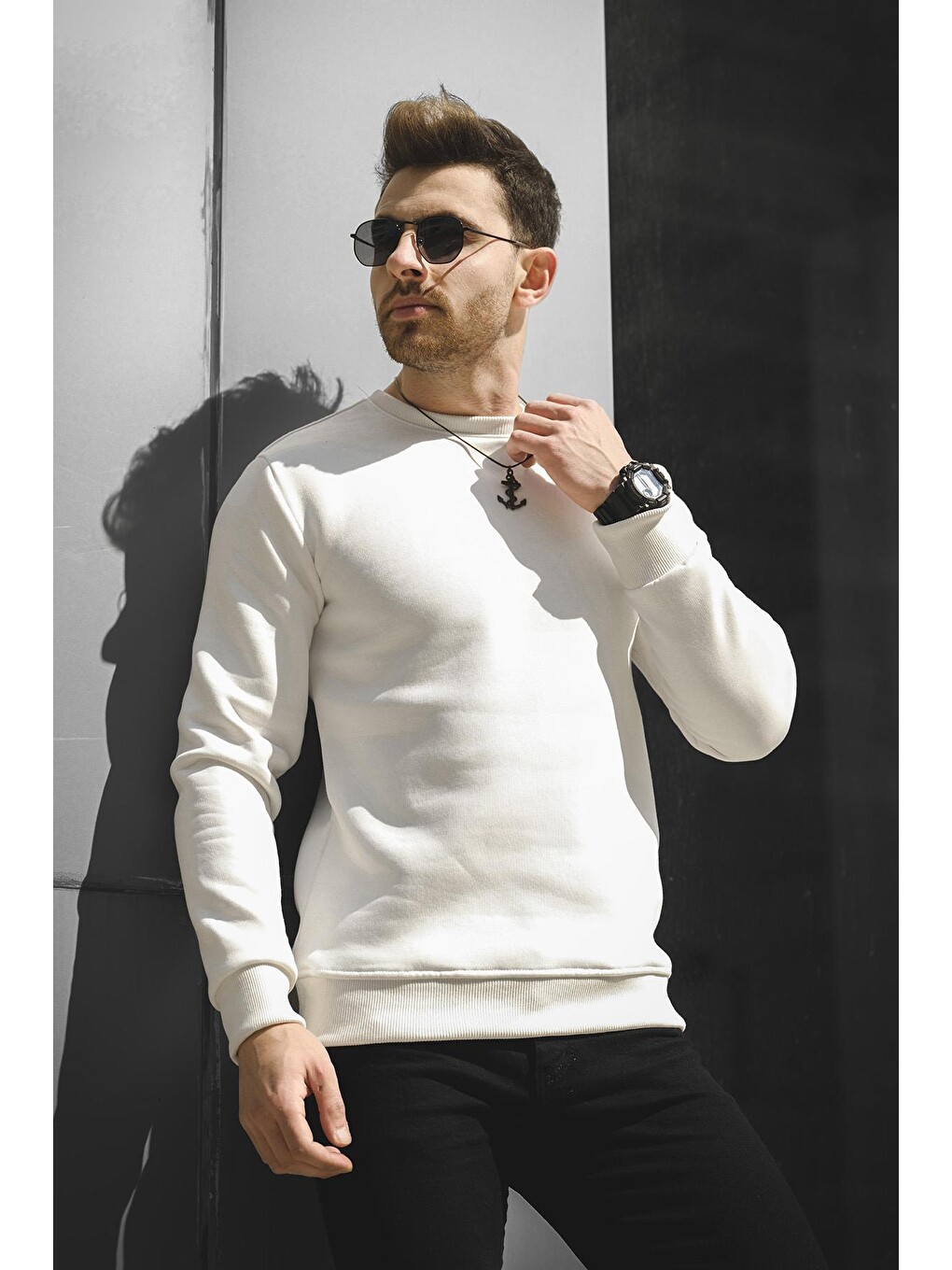 Beyaz Fitted Üç İplik Şardonlu Pamuklu Bisiklet Yaka Sweatshirt-1
