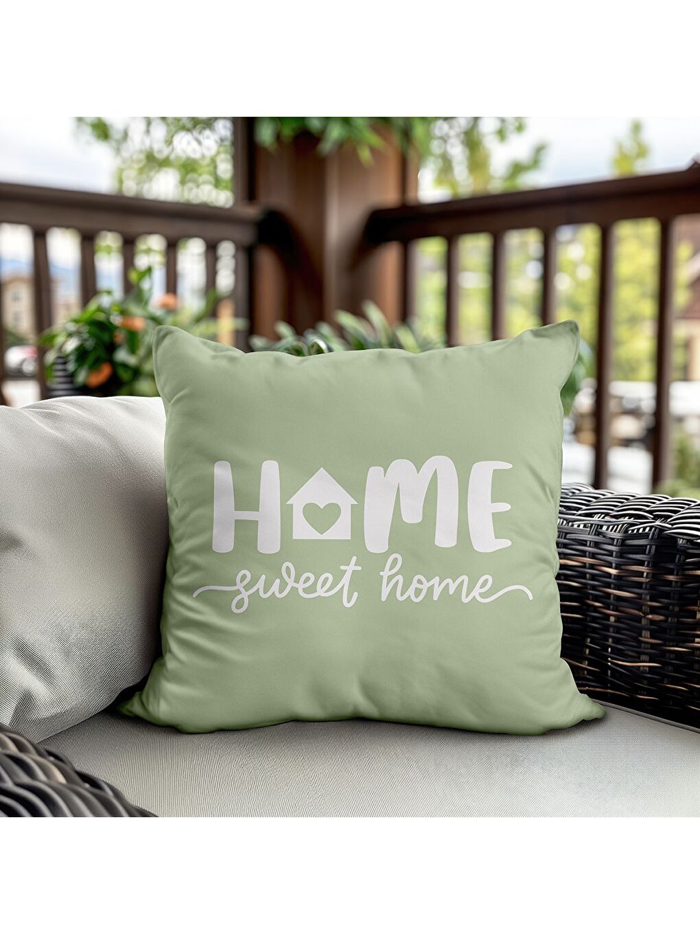 Karışık Bahar Temalı Kadife Kırlent Kılıfı 43x43 Cm Çift Taraf Baskı