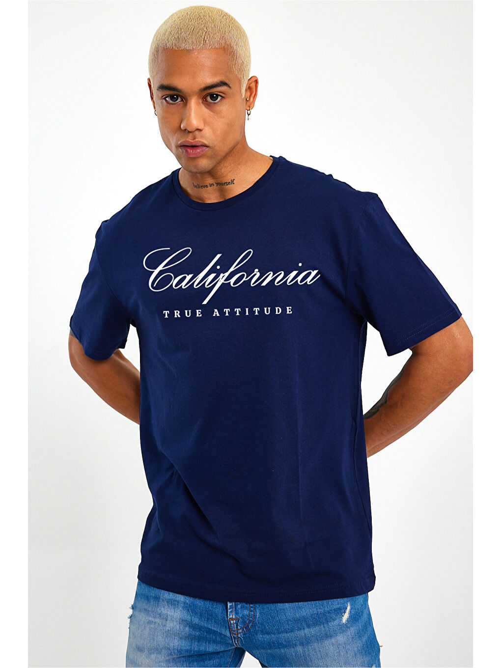 Lacivert Erkek Bisiklet Yaka El Yazılı Brooklyn Baskılı Büyük Beden Tişört SPR25TS32