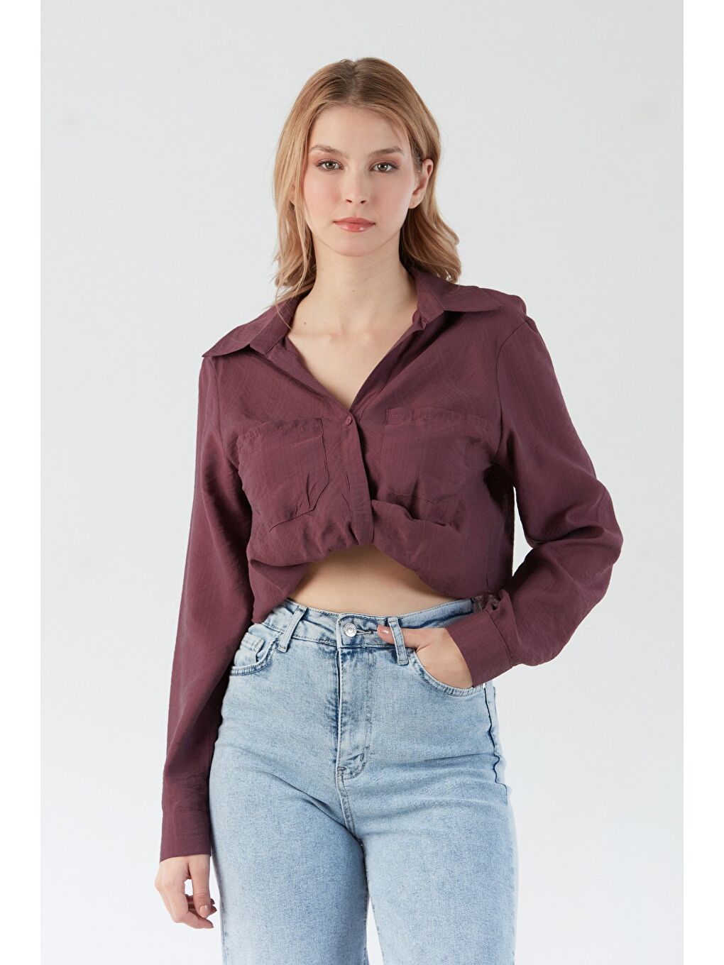 Pembe Önü Düğümlü Cepli Crop Gömlek