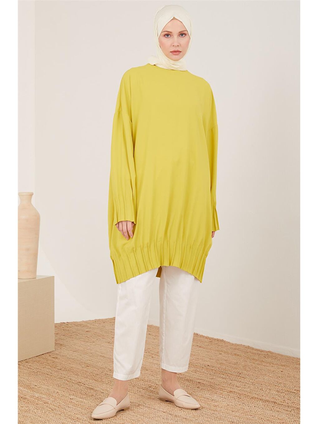 Beyaz Arkası Lastikli Pamuk Pantolon 23Y2409