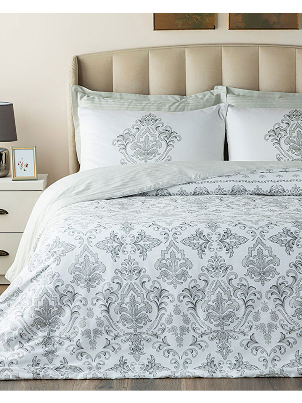 Gri Elegant Crown Çift Taraflı Pamuk Saten Çift Kişilik Nevresim Takımı Gümüş