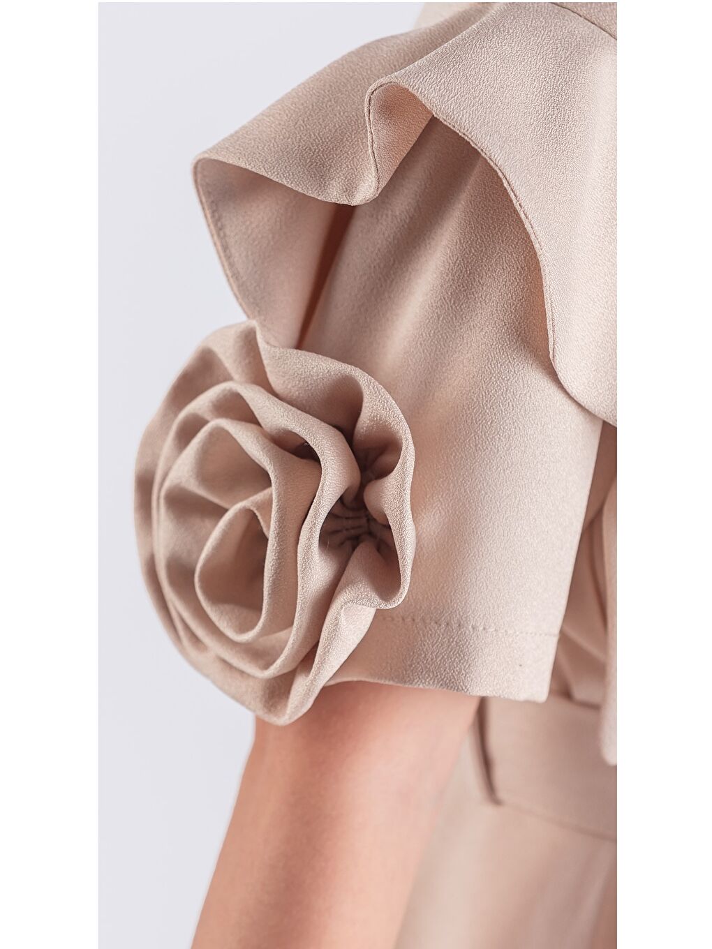 Bej Kız Çocuk Gül Detaylı Kısa Kollu Elbise ELB.2717-2