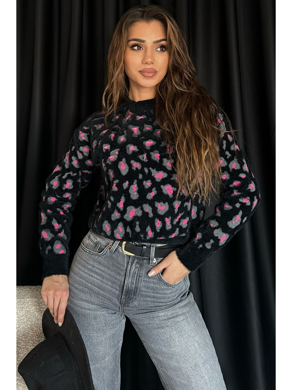 Siyah Leopar Desen  İpilik Kadın Triko Bluz