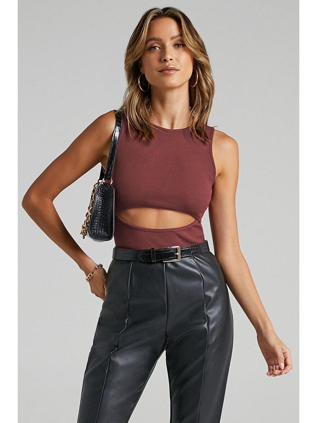 Kahverengi Yırtık Detaylı Basic Bodysuit