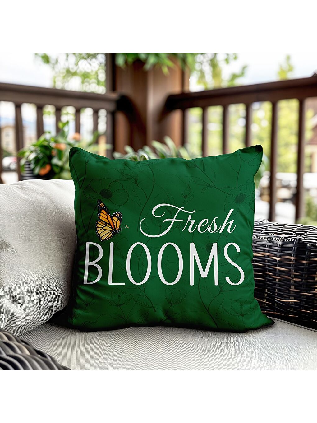 Karışık Bahar Temalı Kadife Kırlent Kılıfı 43x43 Cm Çift Taraf Baskı