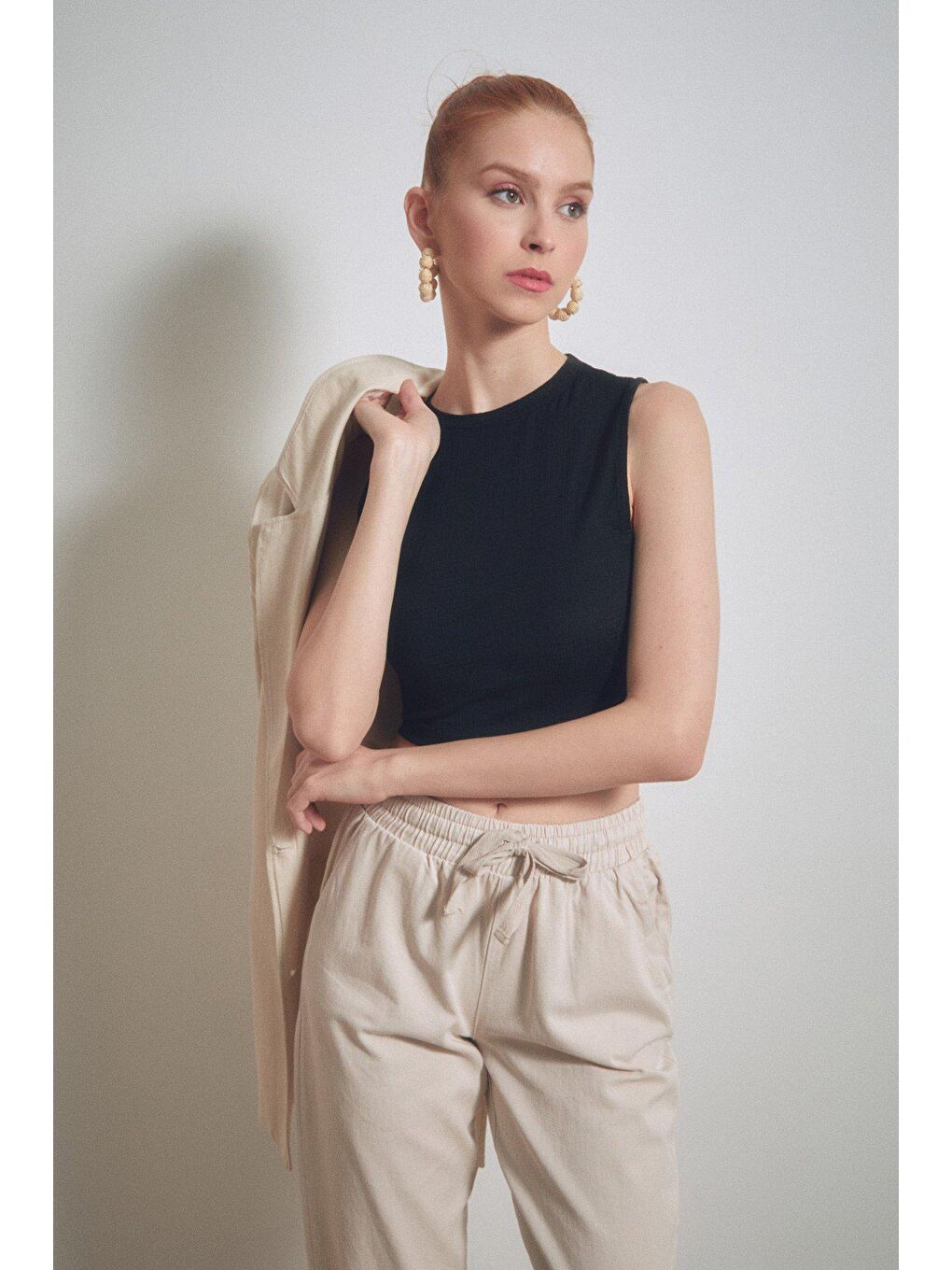 Siyah Bürümcük Kumaş Crop Body