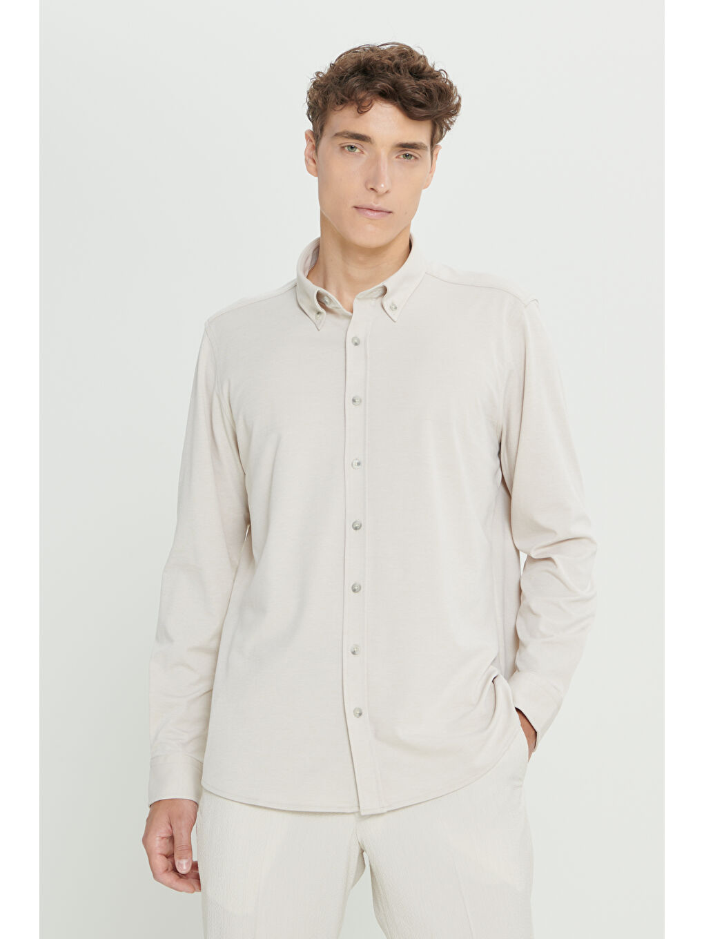 Erkek Bej Comfort Fit Geniş Kesim Düğmeli Yaka Pamuklu Gömlek-2