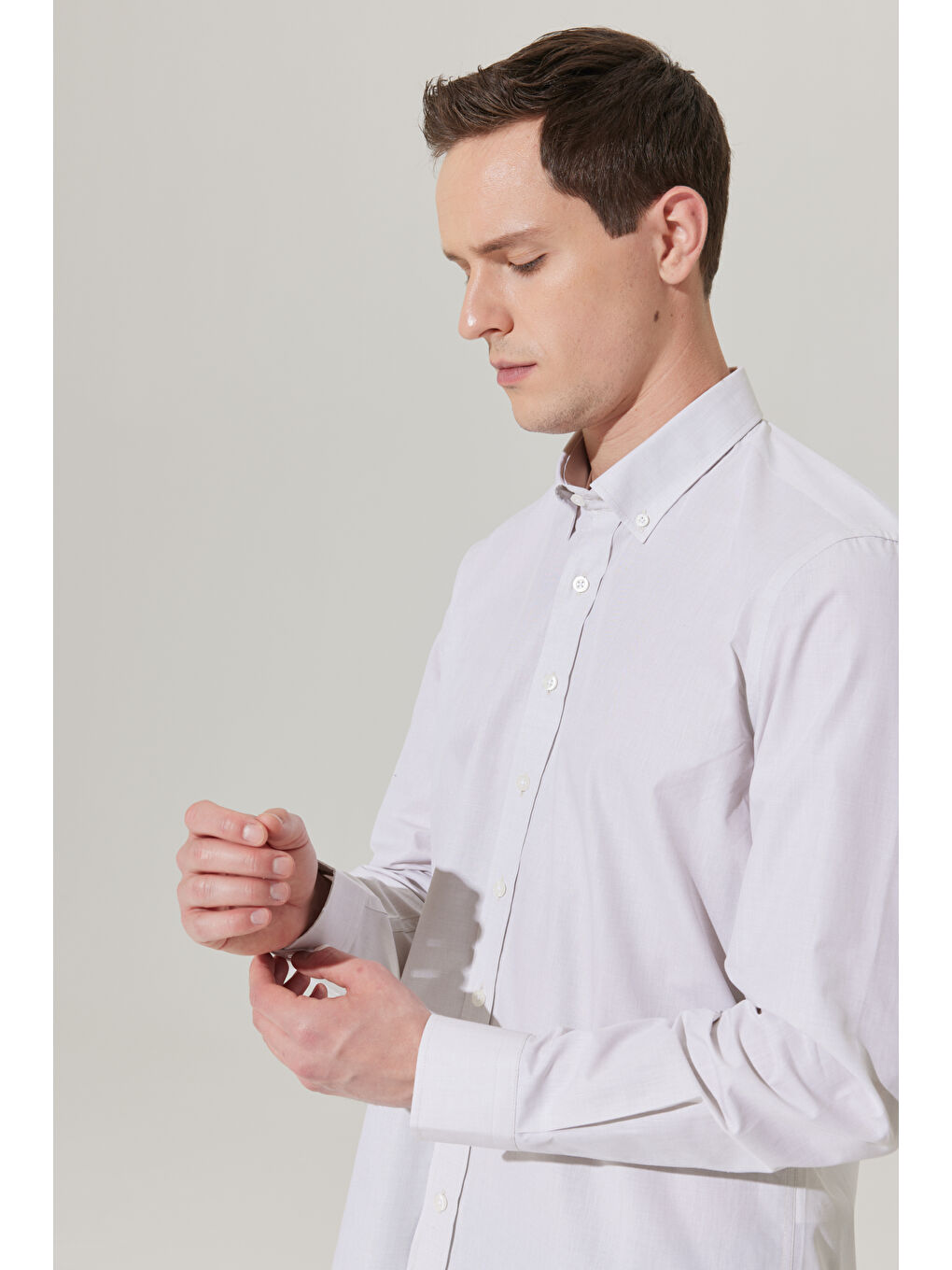 Erkek Bej Slim Fit Dar Kesim Düğmeli Yaka %100 Pamuk Gömlek-4