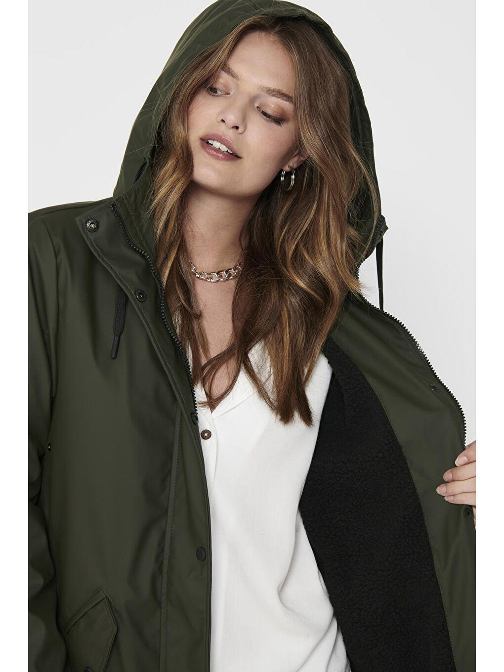 Haki Onlsally Su Geçirmez Kapüşonlu Fermuar ve Çıtçıt Kapamalı Regular Fit Kadın Mont-2