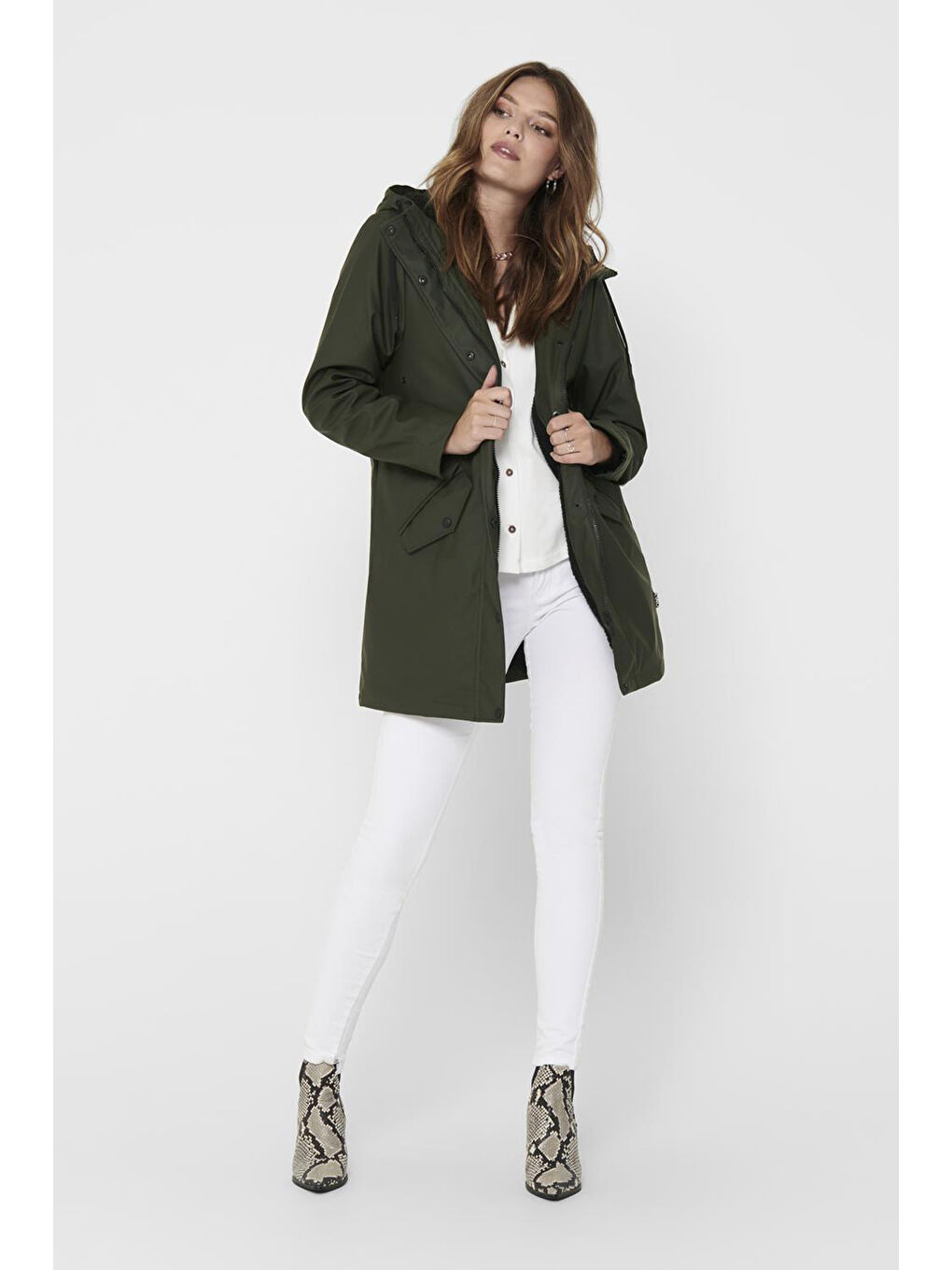 Haki Onlsally Su Geçirmez Kapüşonlu Fermuar ve Çıtçıt Kapamalı Regular Fit Kadın Mont-3