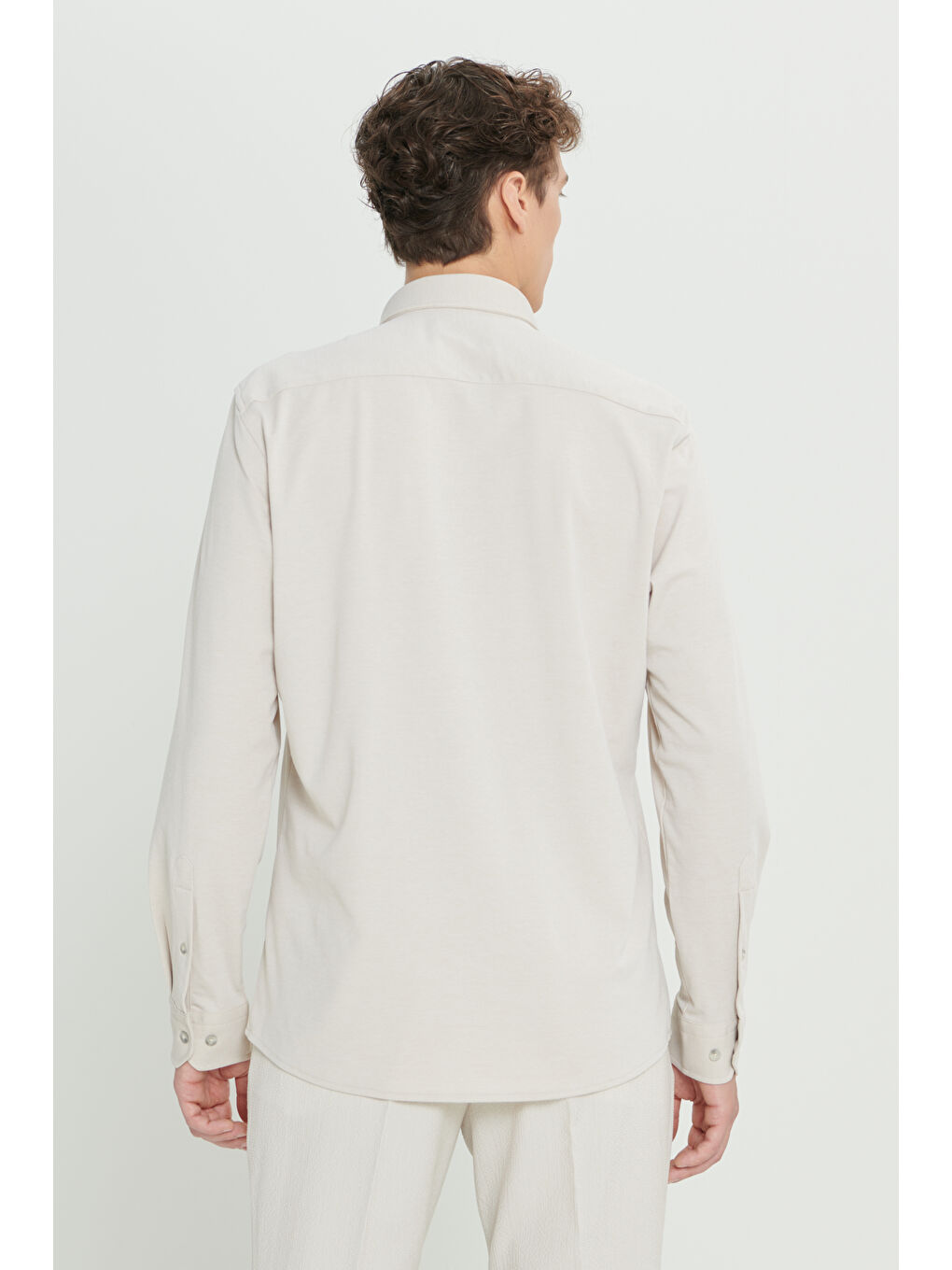 Erkek Bej Comfort Fit Geniş Kesim Düğmeli Yaka Pamuklu Gömlek-5