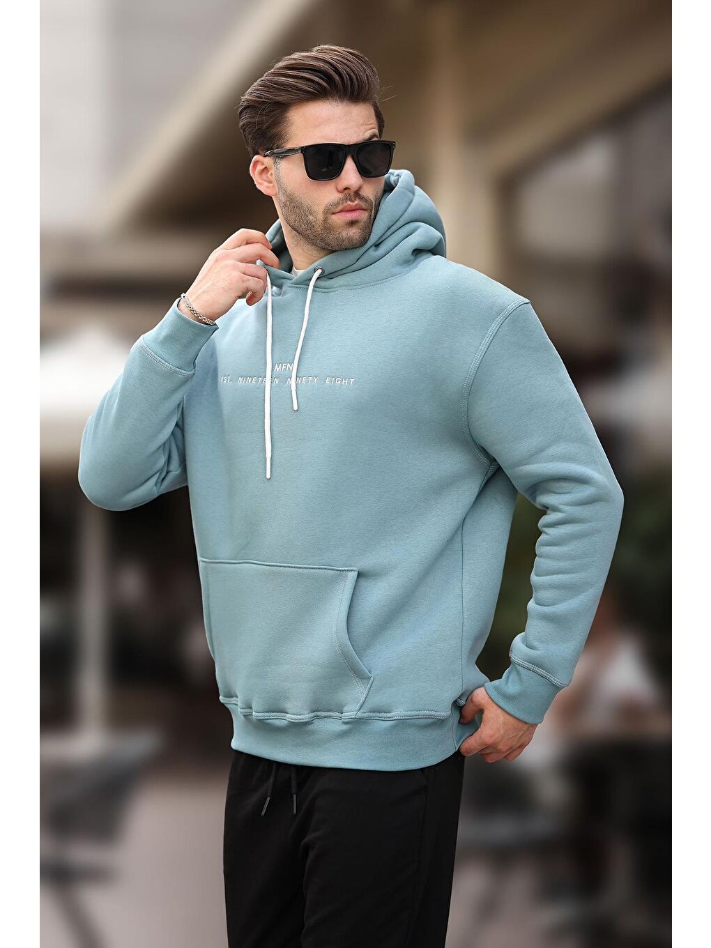 Madmext Mavi Kapüşonlu Nakış Detaylı Cepli Erkek Sweatshirt