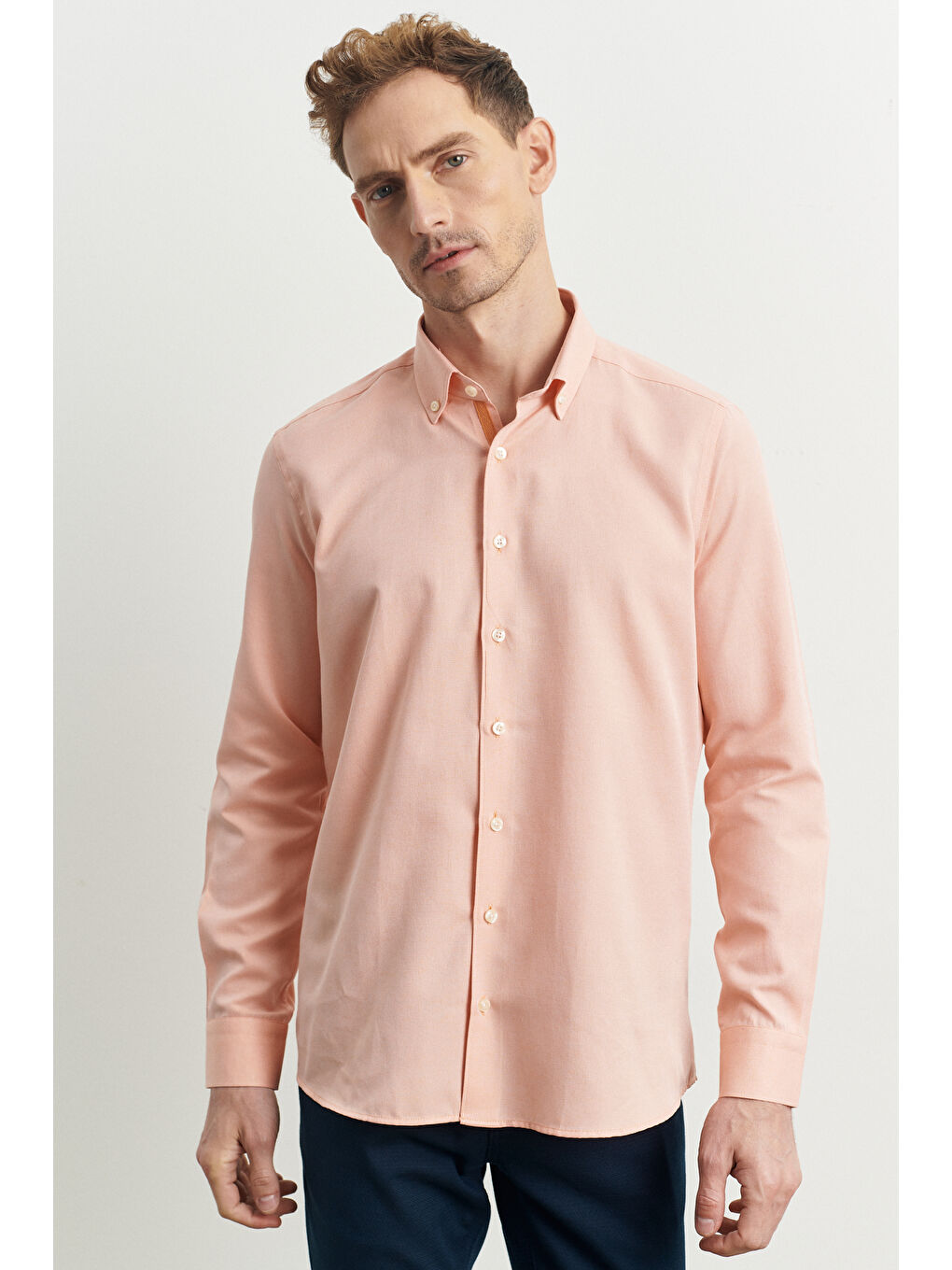 Erkek Turuncu Slim Fit Dar Kesim Düğmeli Yaka Uzun Kollu Oxford Gömlek