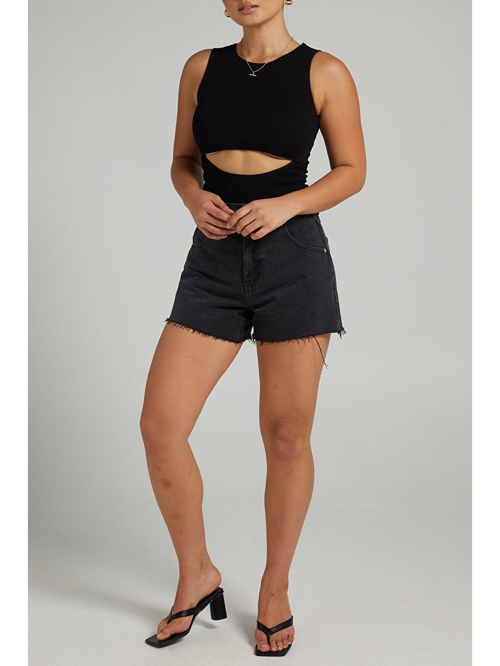 Siyah Yırtık Detaylı Basic Bodysuit-3