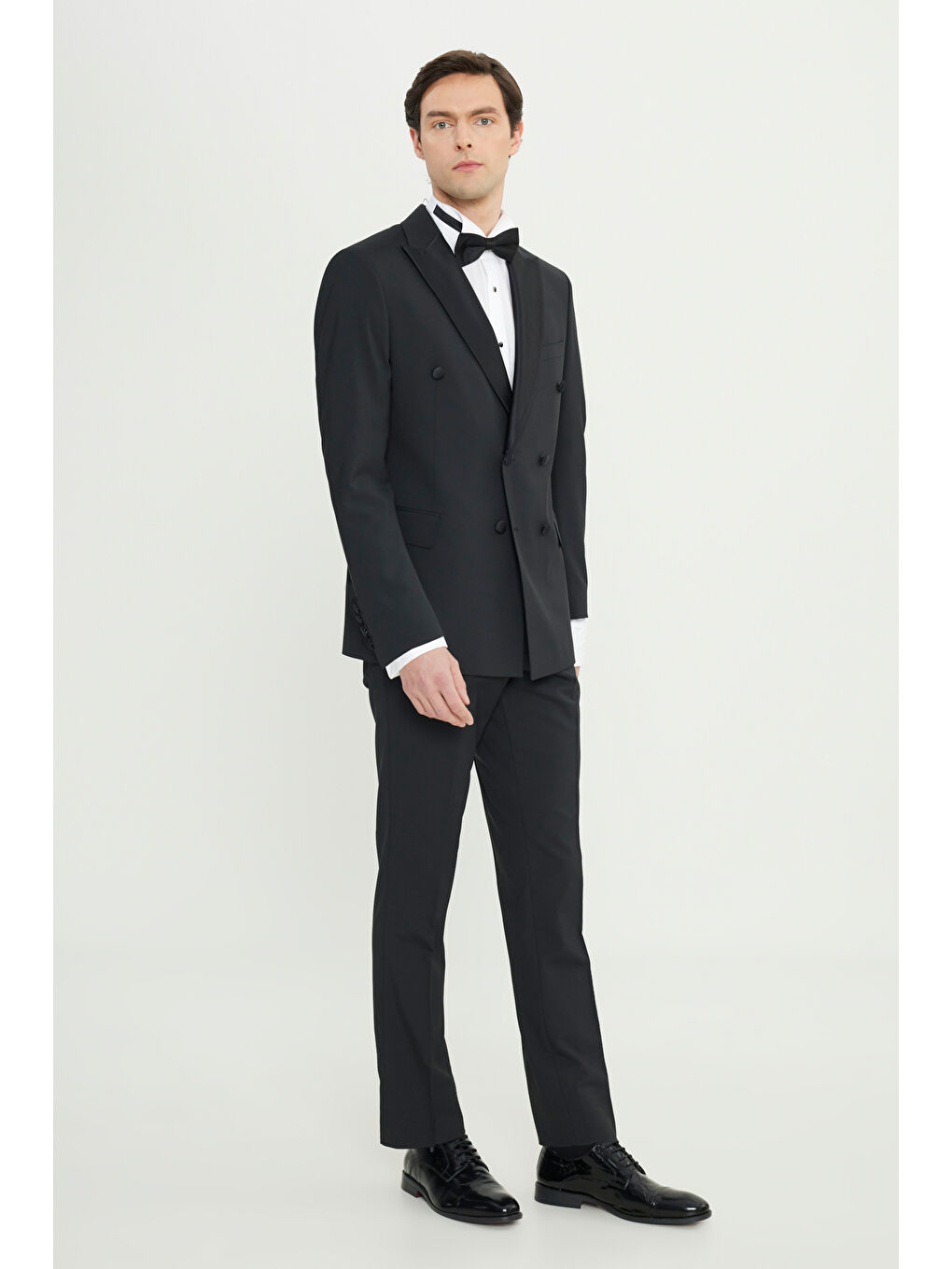 Erkek Siyah Yünlü Slim Fit Dar Kesim Kırlangıç Yaka Kapak Cepli Kruvaze Damatlık Smokin Takım-1