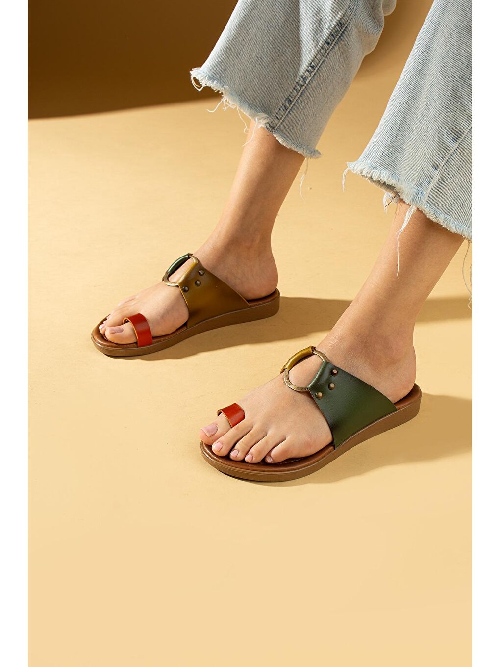 Haki Parmak Arası Halkalı Comfort Taban Kadın Terlik 51-706-24-2