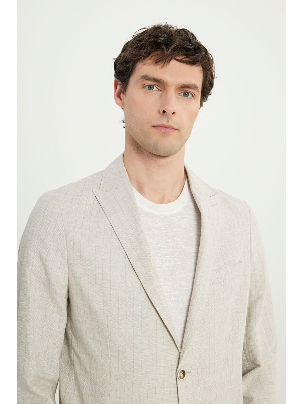 Erkek Bej Keten Slim Fit Dar Kesim Kırlangıç Yaka Torba Cepli Çizgili Blazer Ceket-3