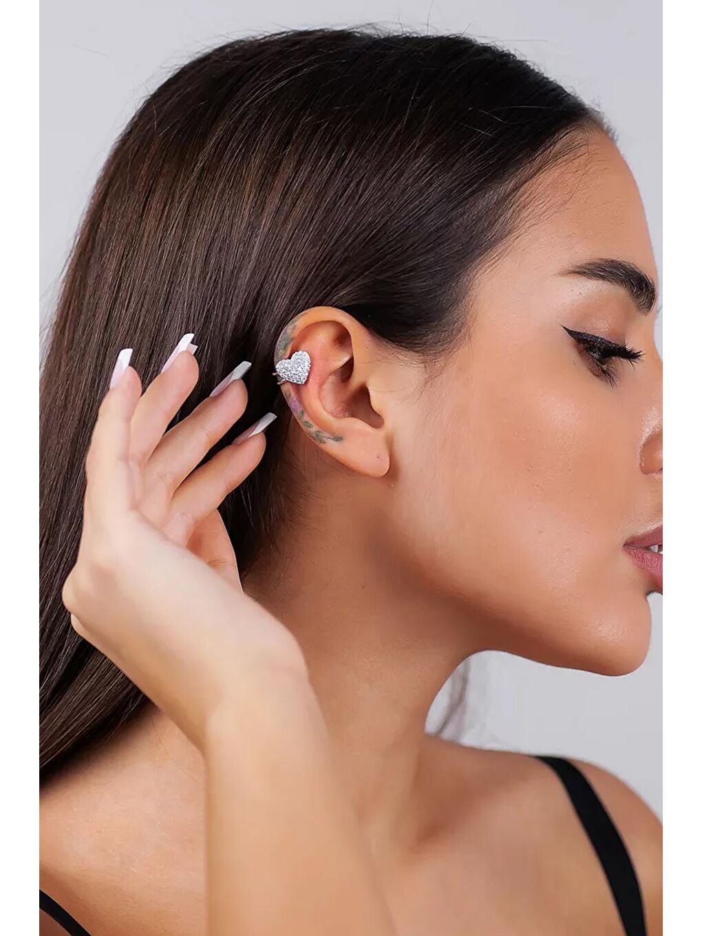 New Obsessions Gri Nicollet Taşlı Kalp Geçmeli Kıkırdak Küpe Ear Cuff