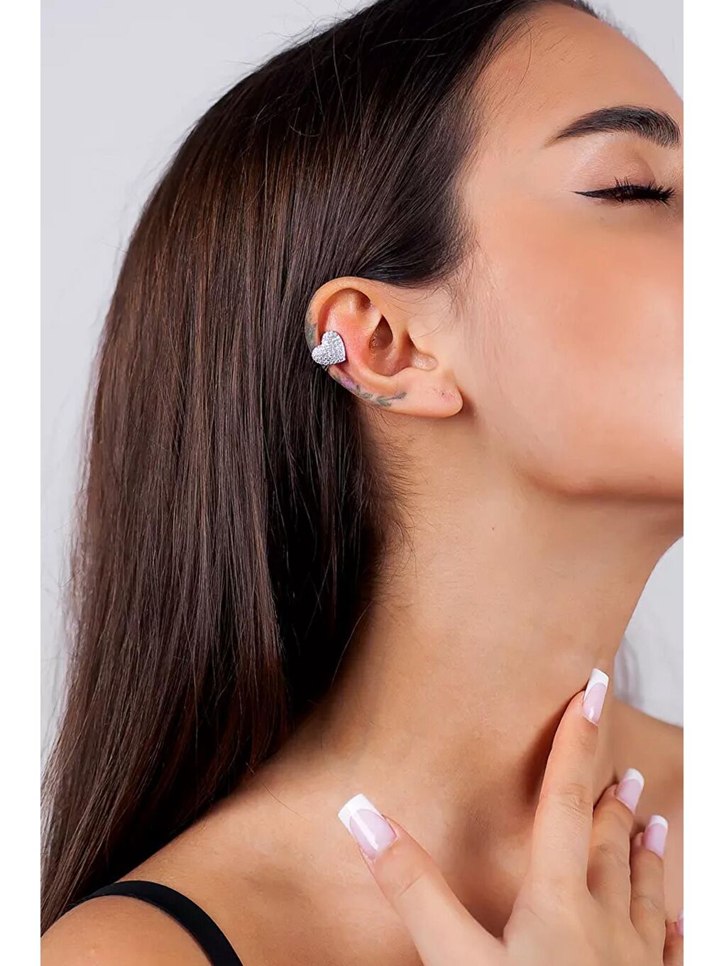 New Obsessions Gri Nicollet Taşlı Kalp Geçmeli Kıkırdak Küpe Ear Cuff - 1