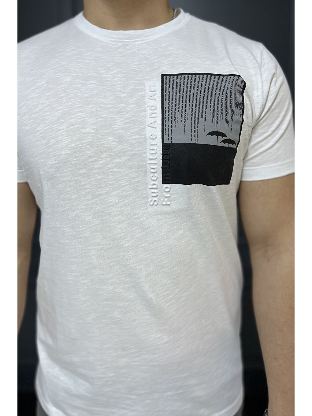 Beyaz Baskılı Bisiklet Yaka Erkek Tişört-3