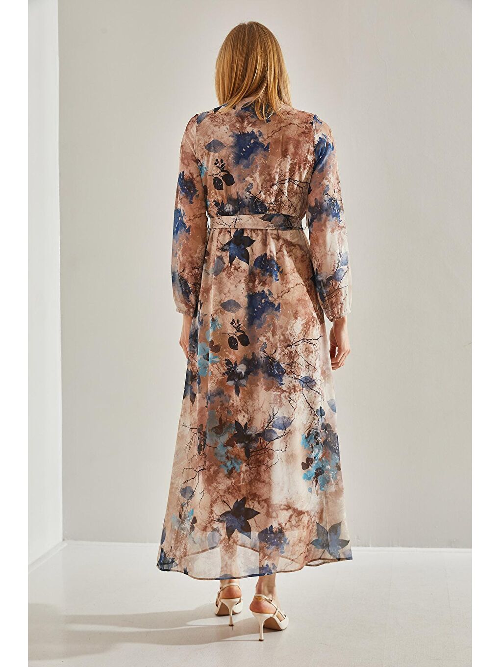 Kahverengi Kadın Astarlı Beli Lastikli V Yaka Kruvaze Kuşaklı Şifon Elbise-1