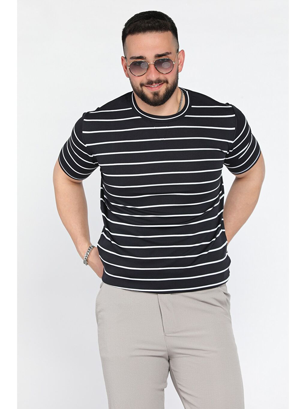 Lacivert Erkek Bisiklet Yaka Çizgili Triko Tişört