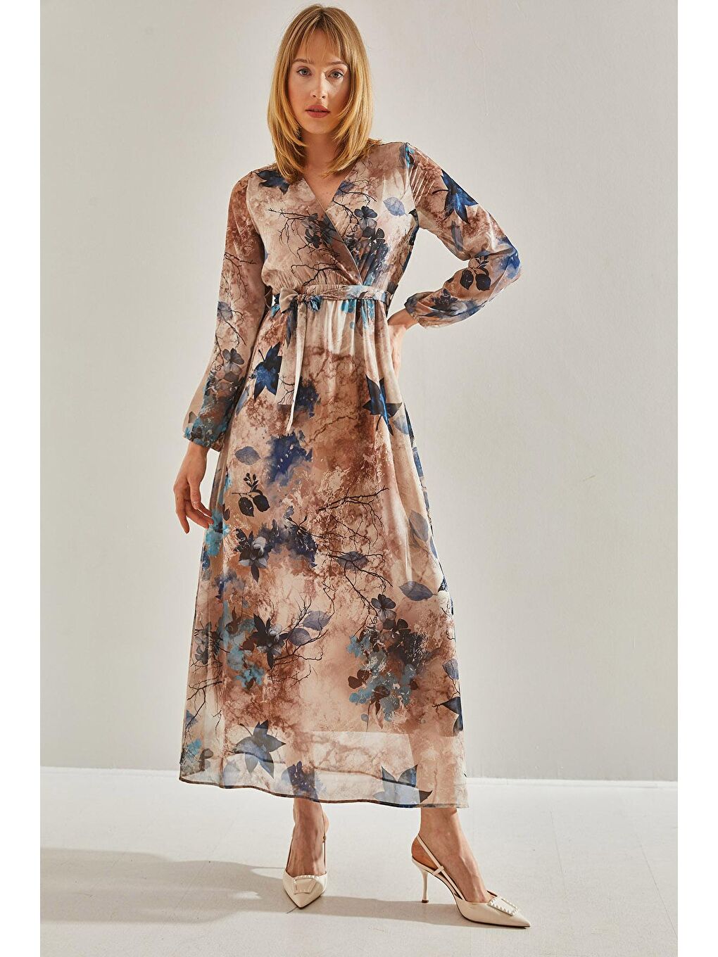 Kahverengi Kadın Astarlı Beli Lastikli V Yaka Kruvaze Kuşaklı Şifon Elbise-5