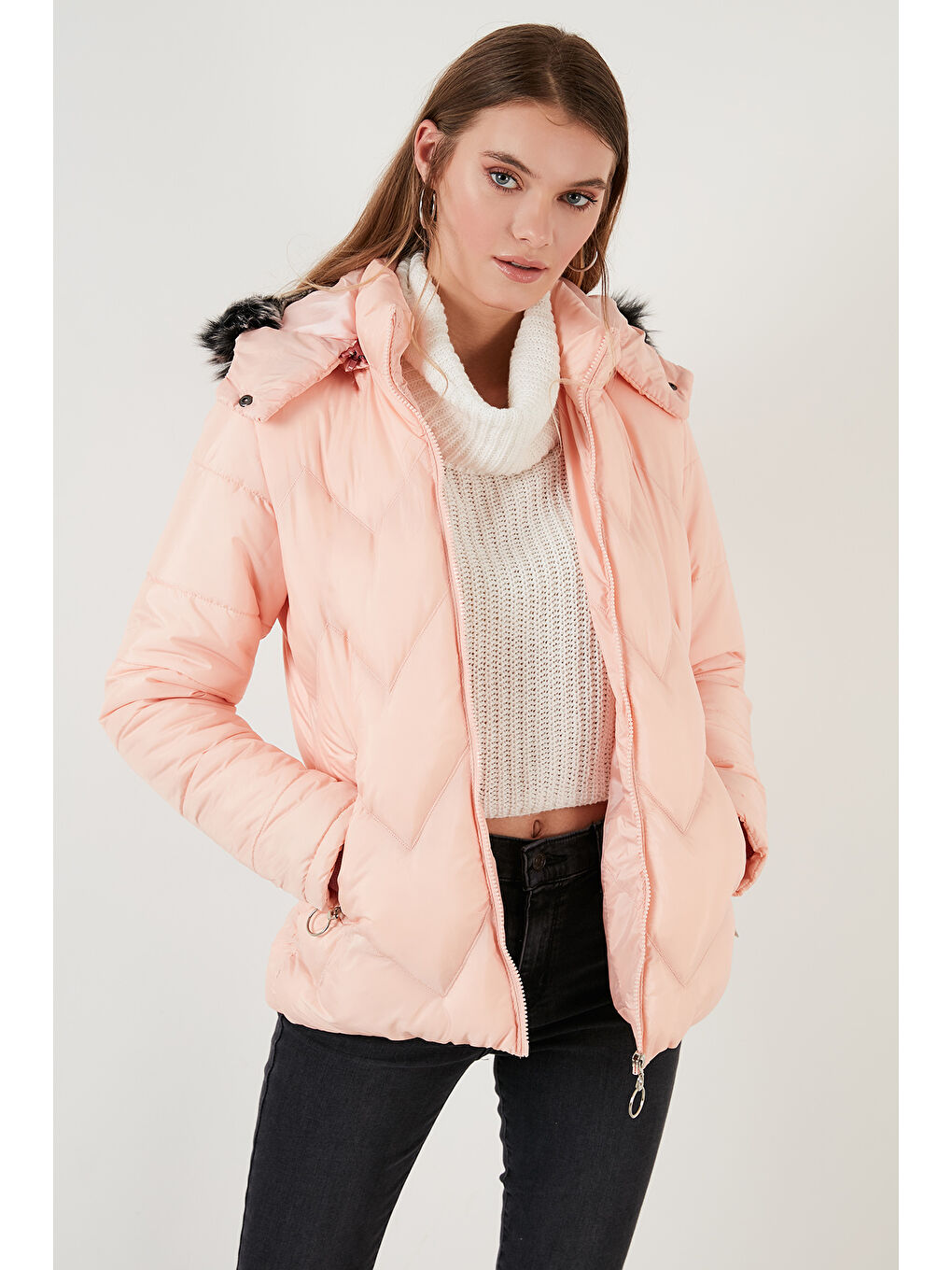 Pembe Tüylü Kapüşonlu Cepli Mont 5769009-2