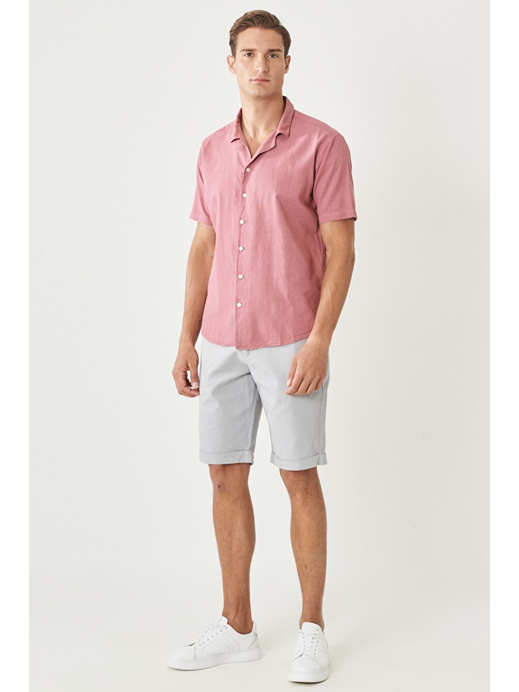 Erkek Bordo Comfort Fit Mono Yaka Kısa Kollu Düz Keten Gömlek-1