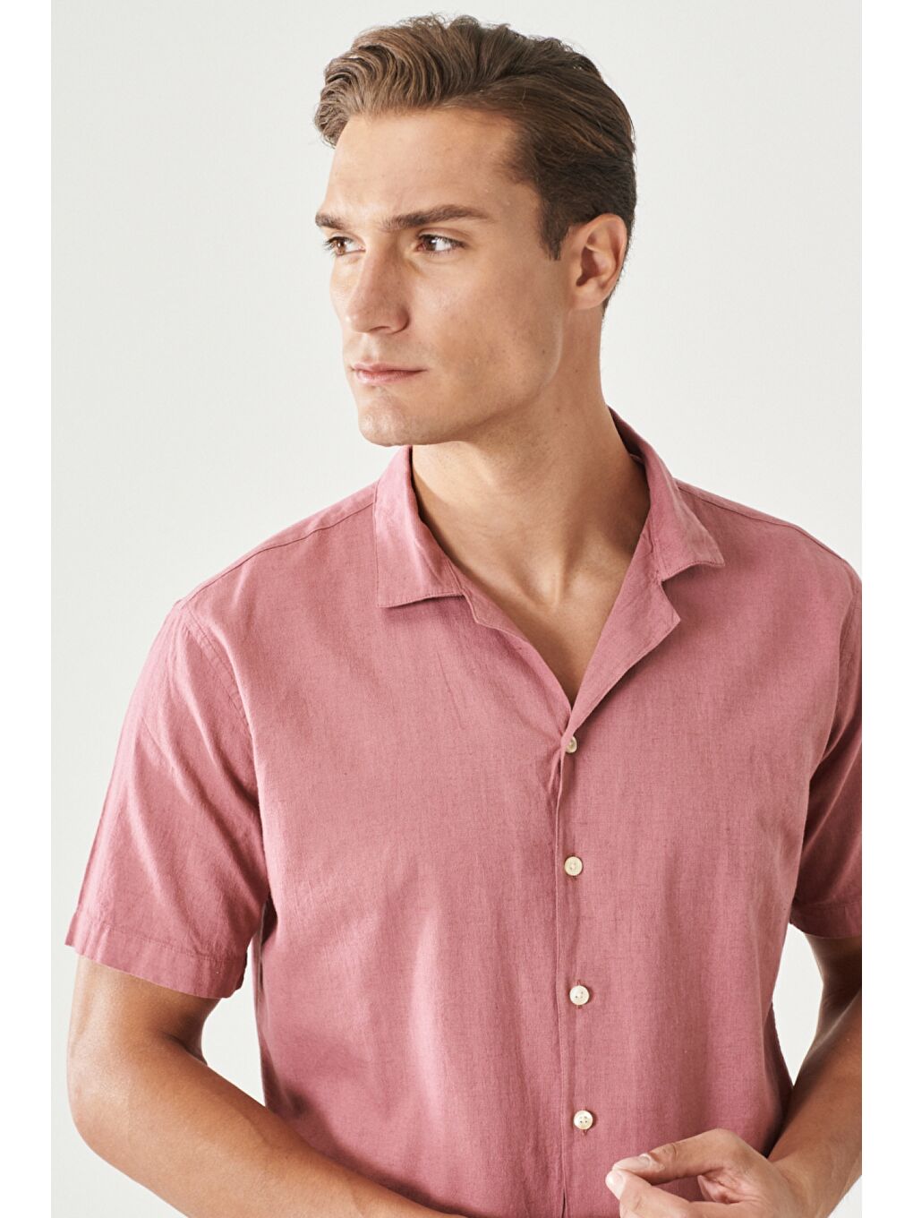Erkek Bordo Comfort Fit Mono Yaka Kısa Kollu Düz Keten Gömlek-2