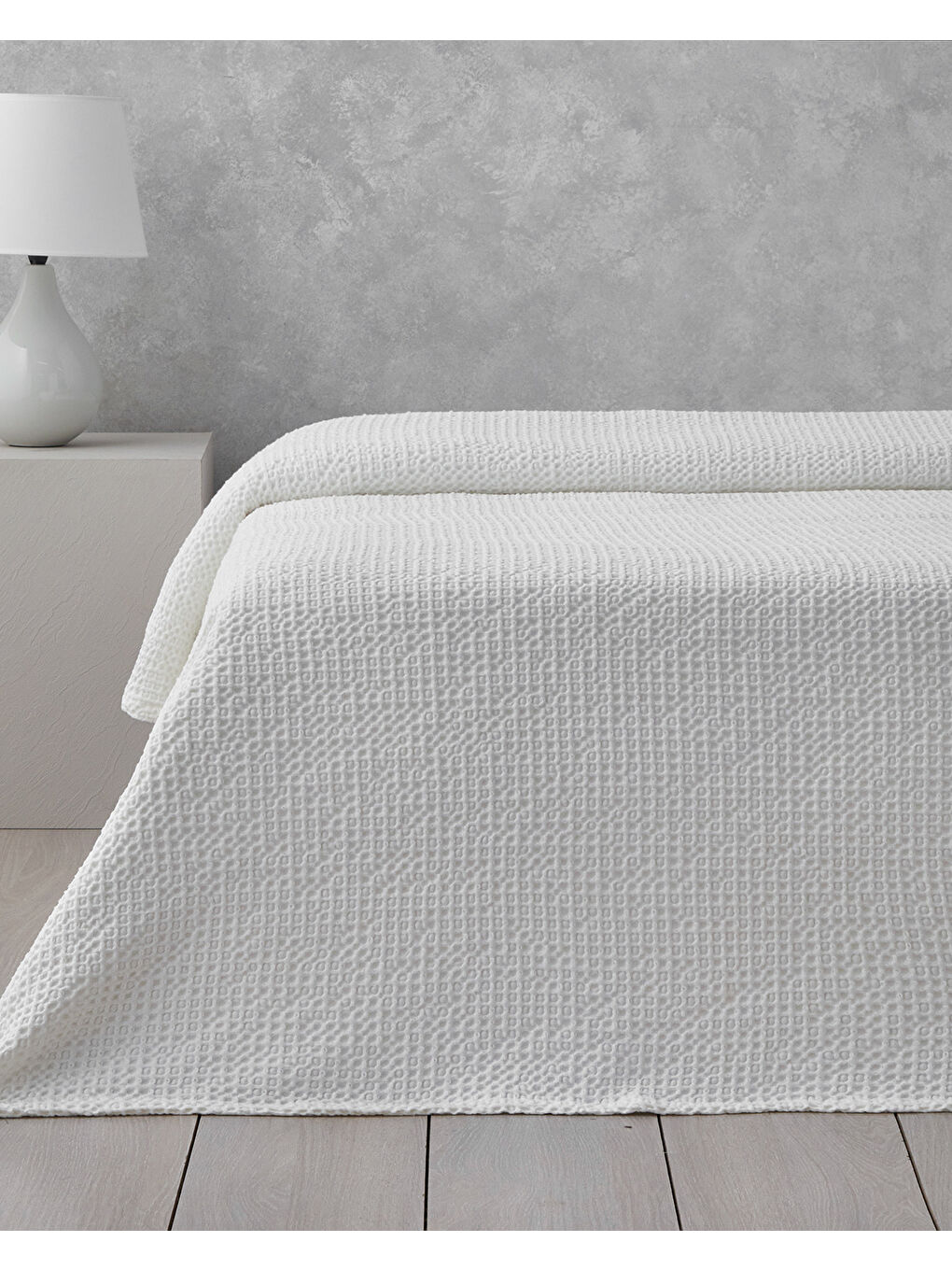 Endless Charm Jakarlı Çift Kişilik Pike 200x220 cm Beyaz-1