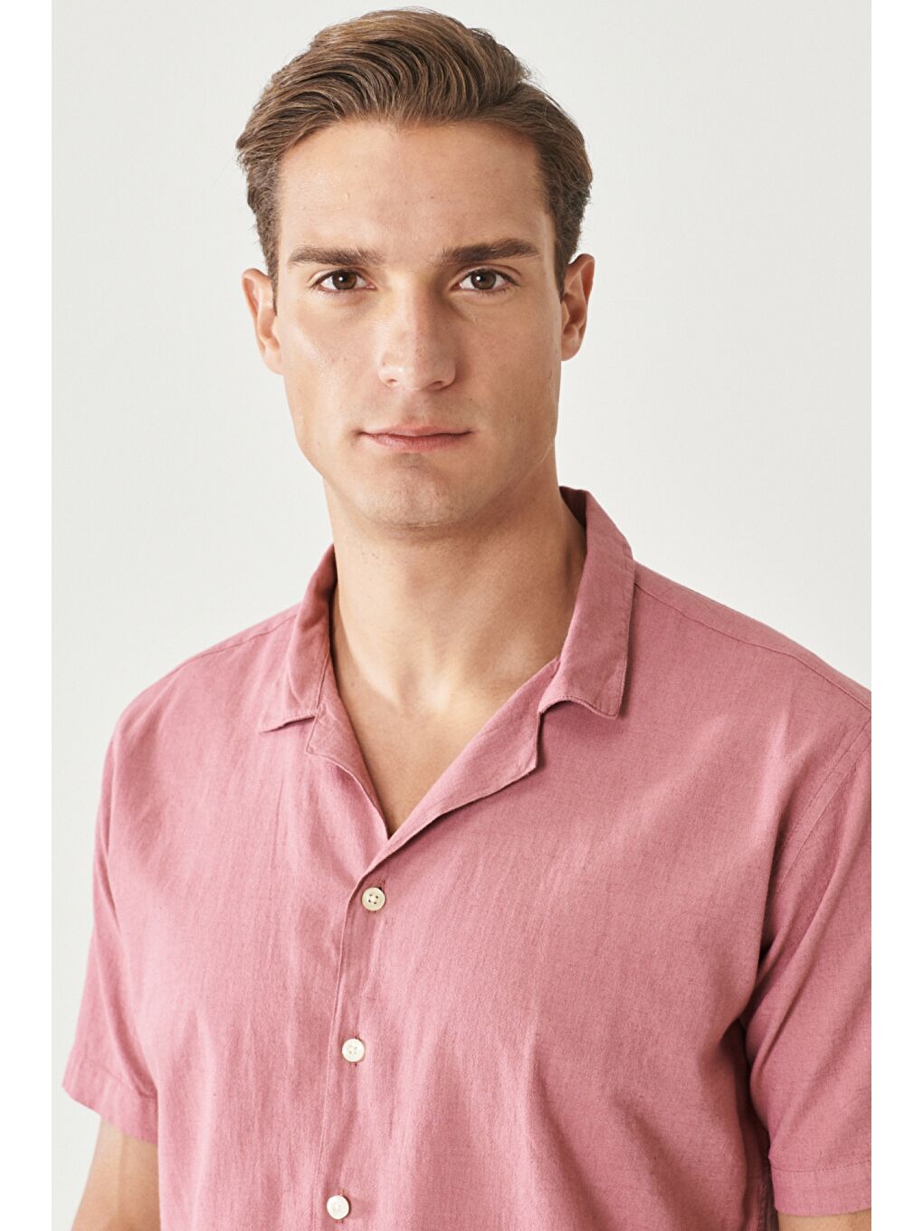 Erkek Bordo Comfort Fit Mono Yaka Kısa Kollu Düz Keten Gömlek-3