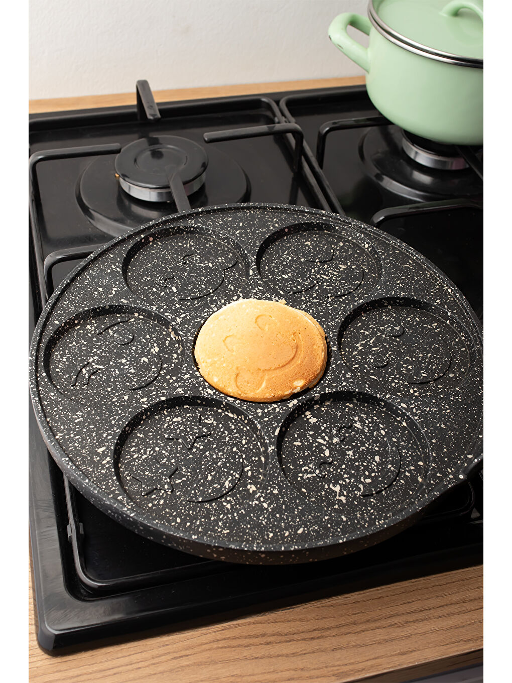 Granit Pankek Emoji Smile Döküm Tava Bakalit Kulp 26 Cm - Siyah-2