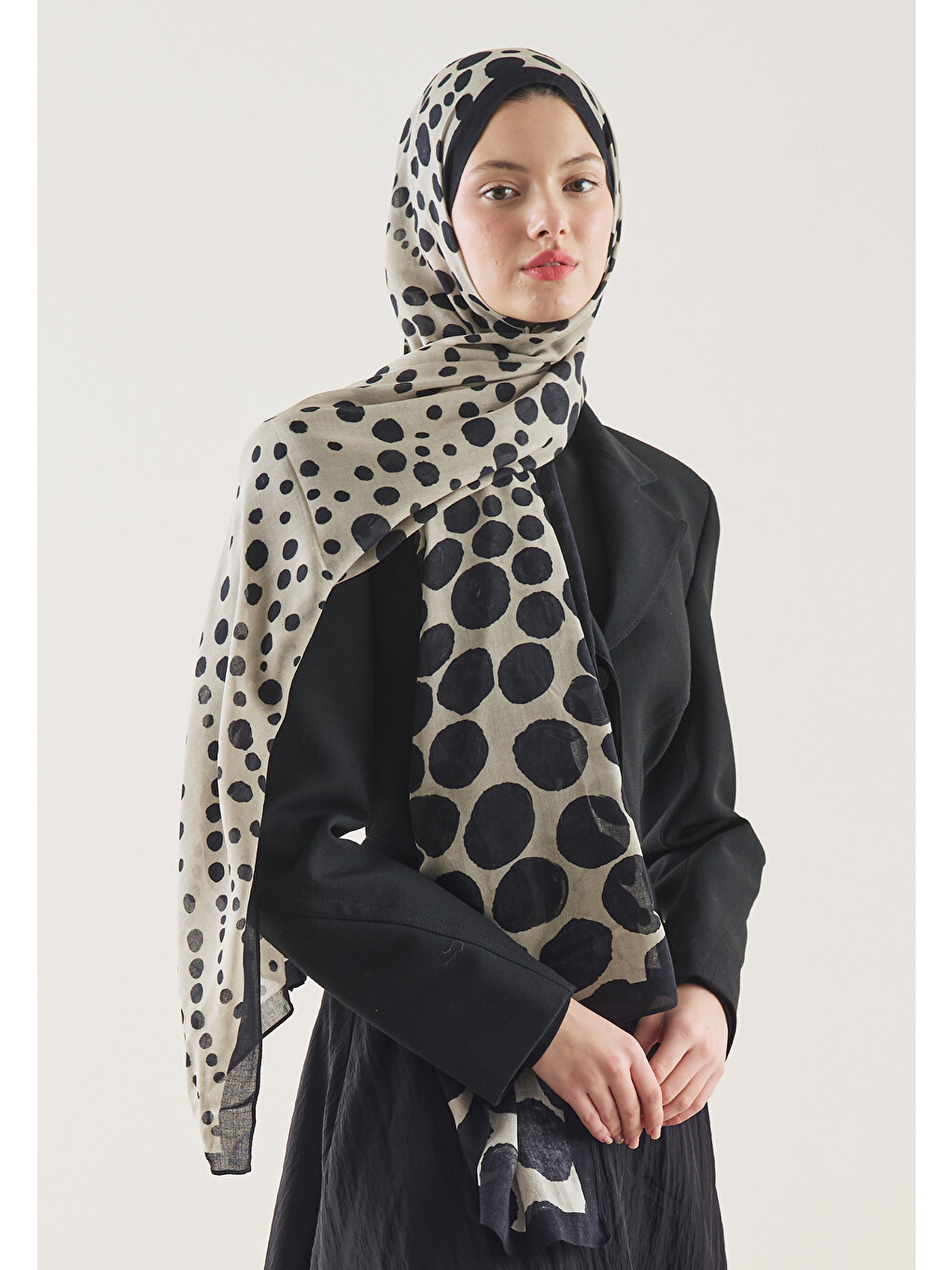 Polka Dots Desen Rami Şal Siyah-4