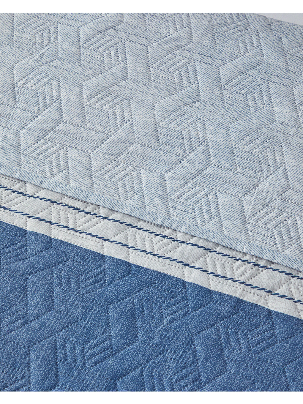 English Home Sleek Stripes Çift Taraflı Tek Kişilik Yatak Örtüsü Takımı Mavi - 2