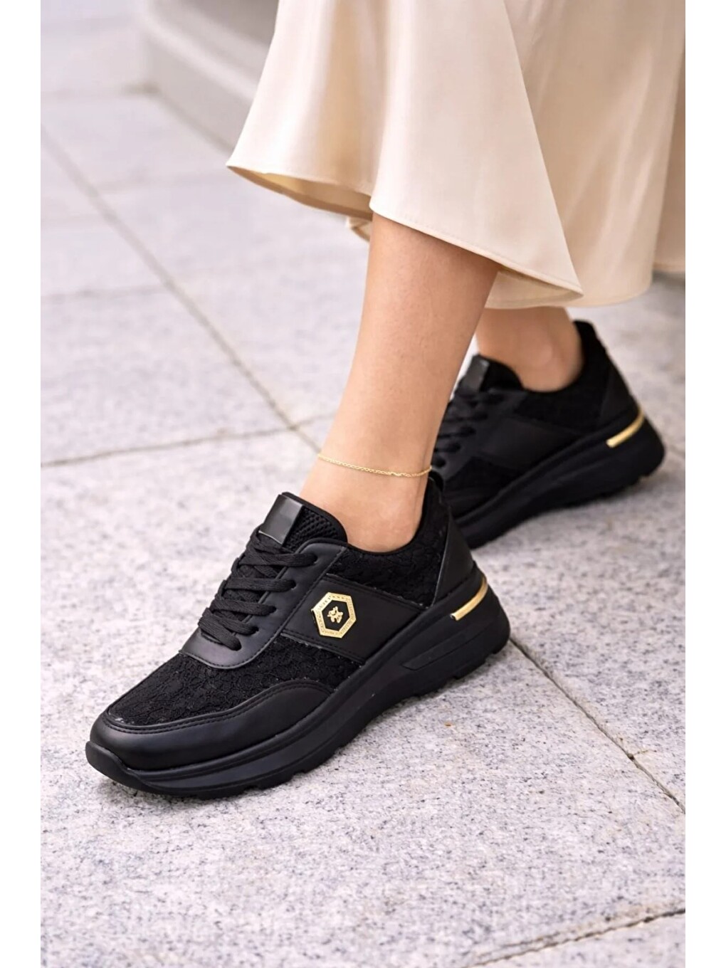 Siyah Dantel Detaylı Trend 5 Cm Platform Yüksek Taban Kadın Sneaker Spor Ayakkabı-1