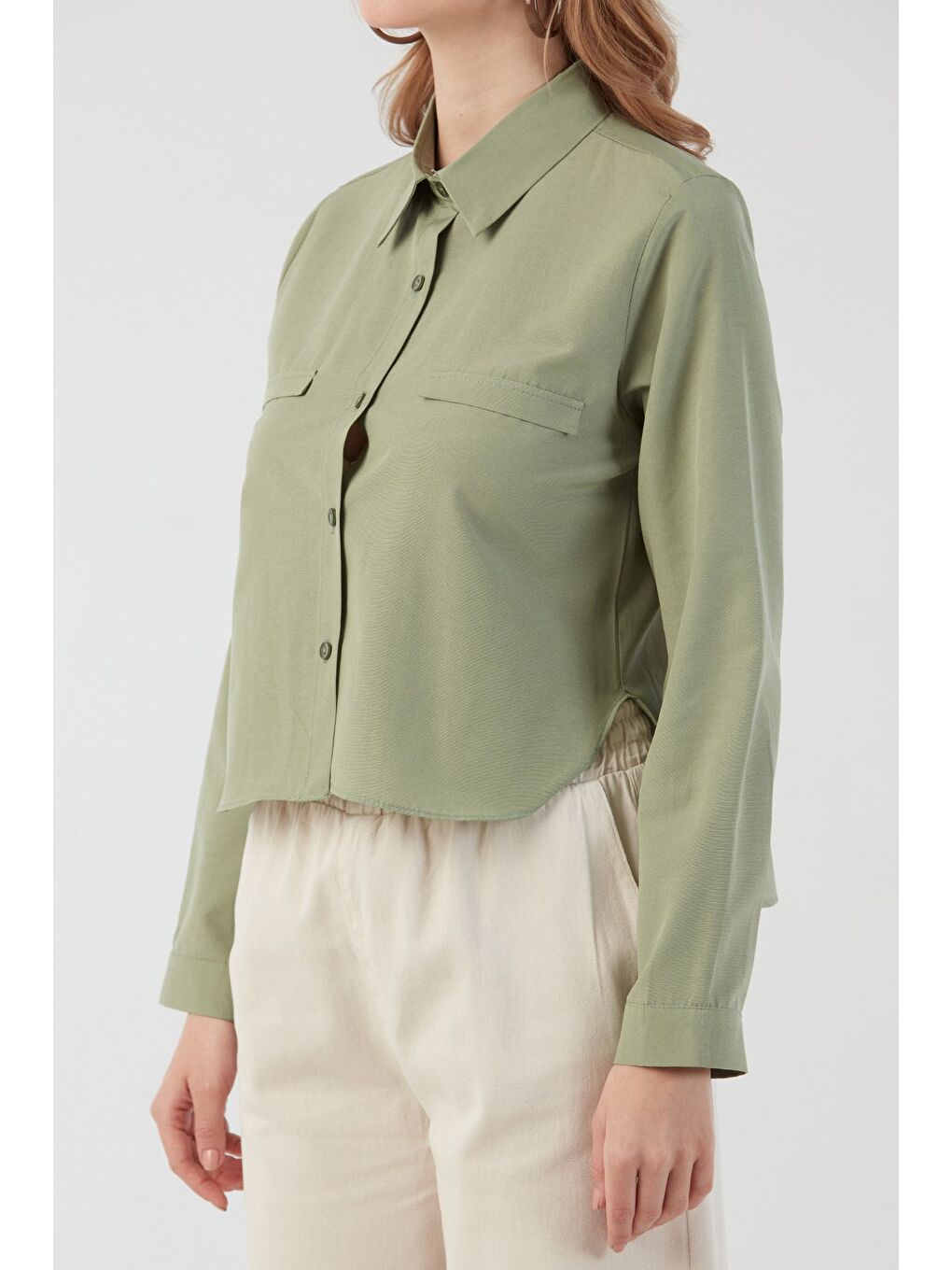 Haki Basic Cep Detaylı Arkası Uzun Gömlek-4