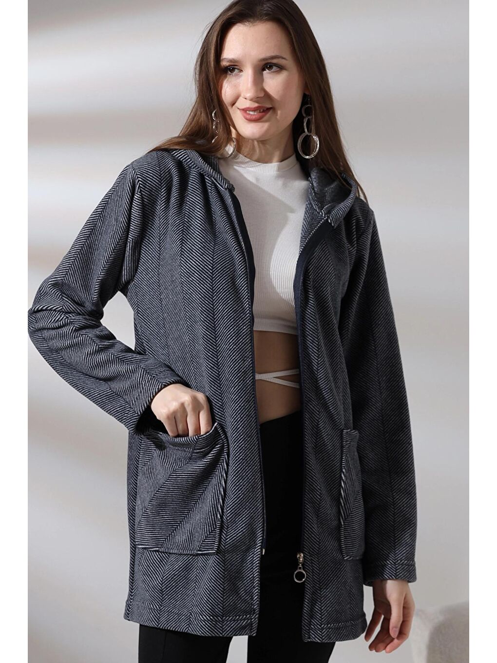 Siyah Çizgi Detay Polar  Ceket- Büyük Beden-1