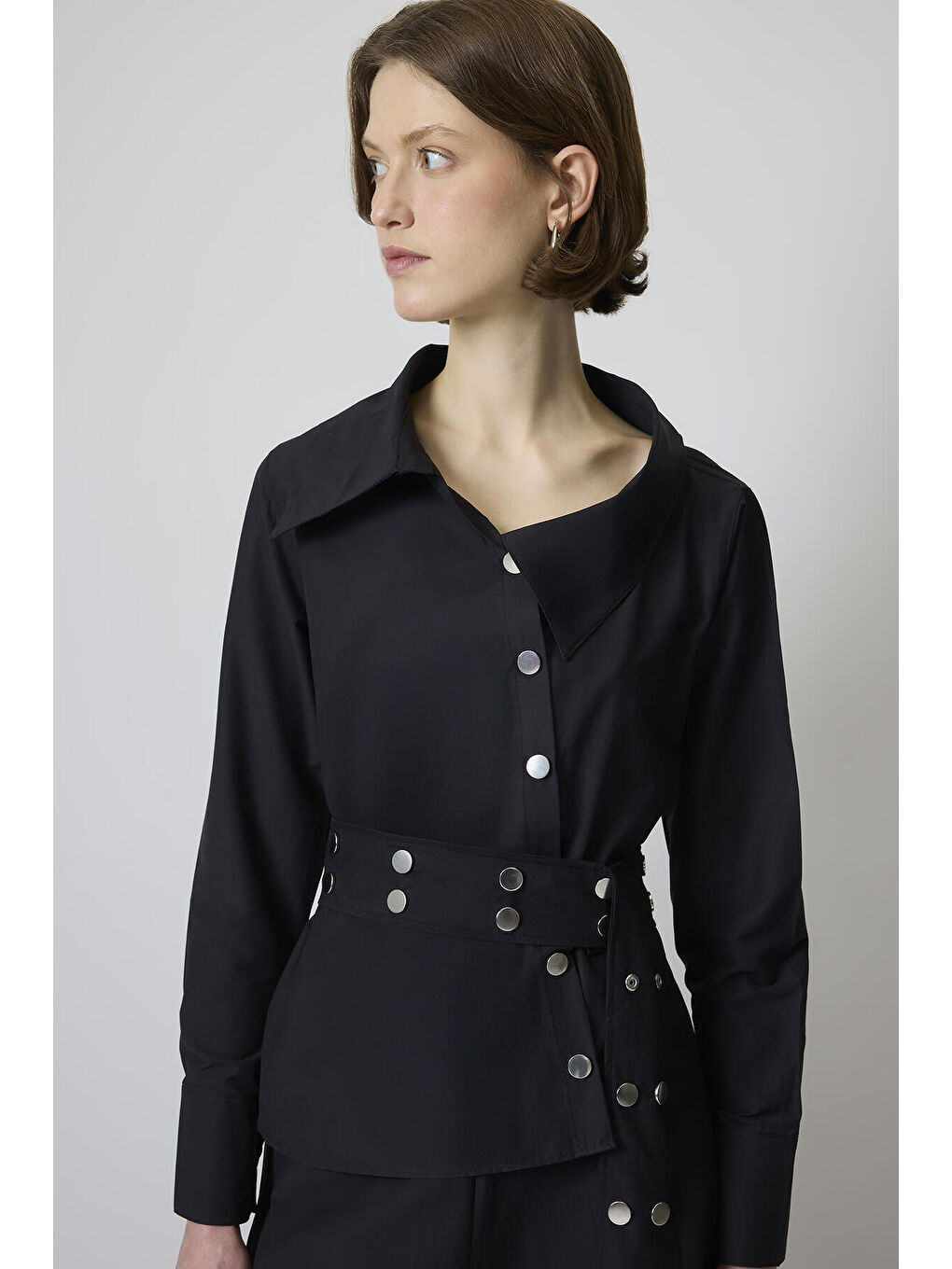 Siyah Kuşgözü Kemerli Gömlek Etek Takım-2