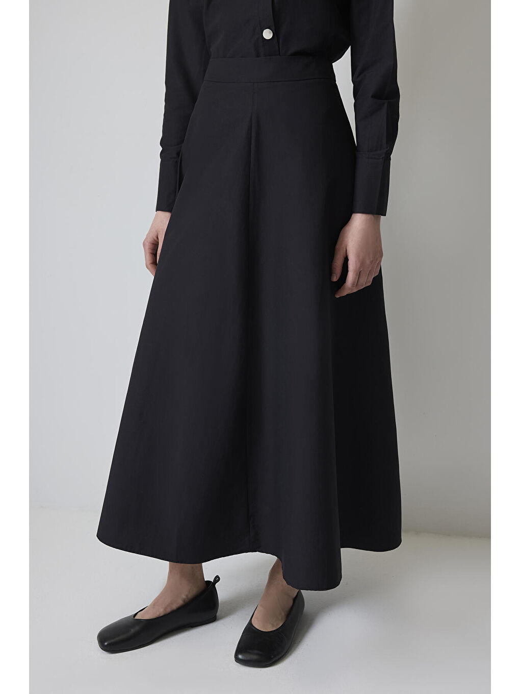 Siyah Kuşgözü Kemerli Gömlek Etek Takım-4