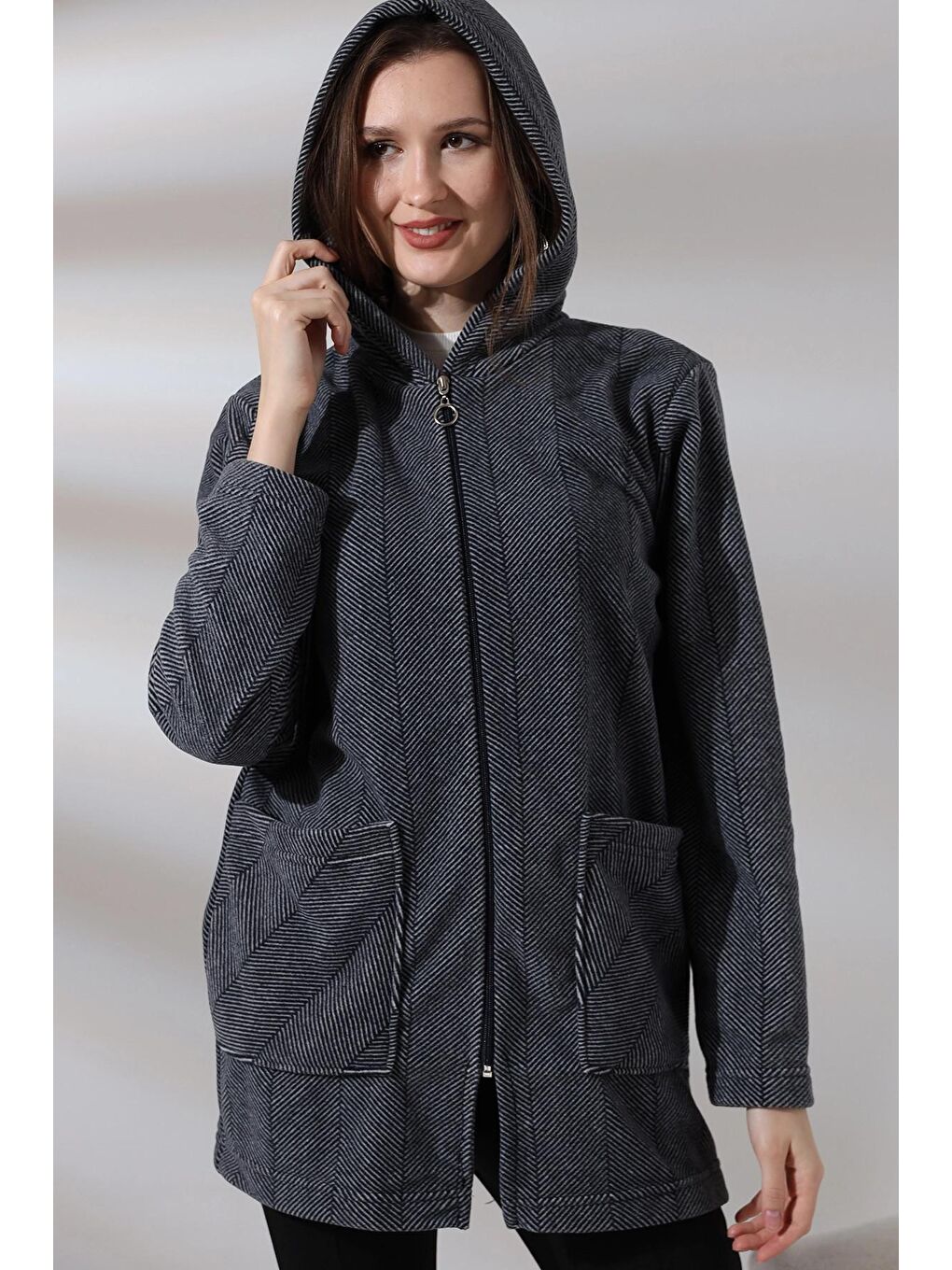 Siyah Çizgi Detay Polar  Ceket- Büyük Beden-2