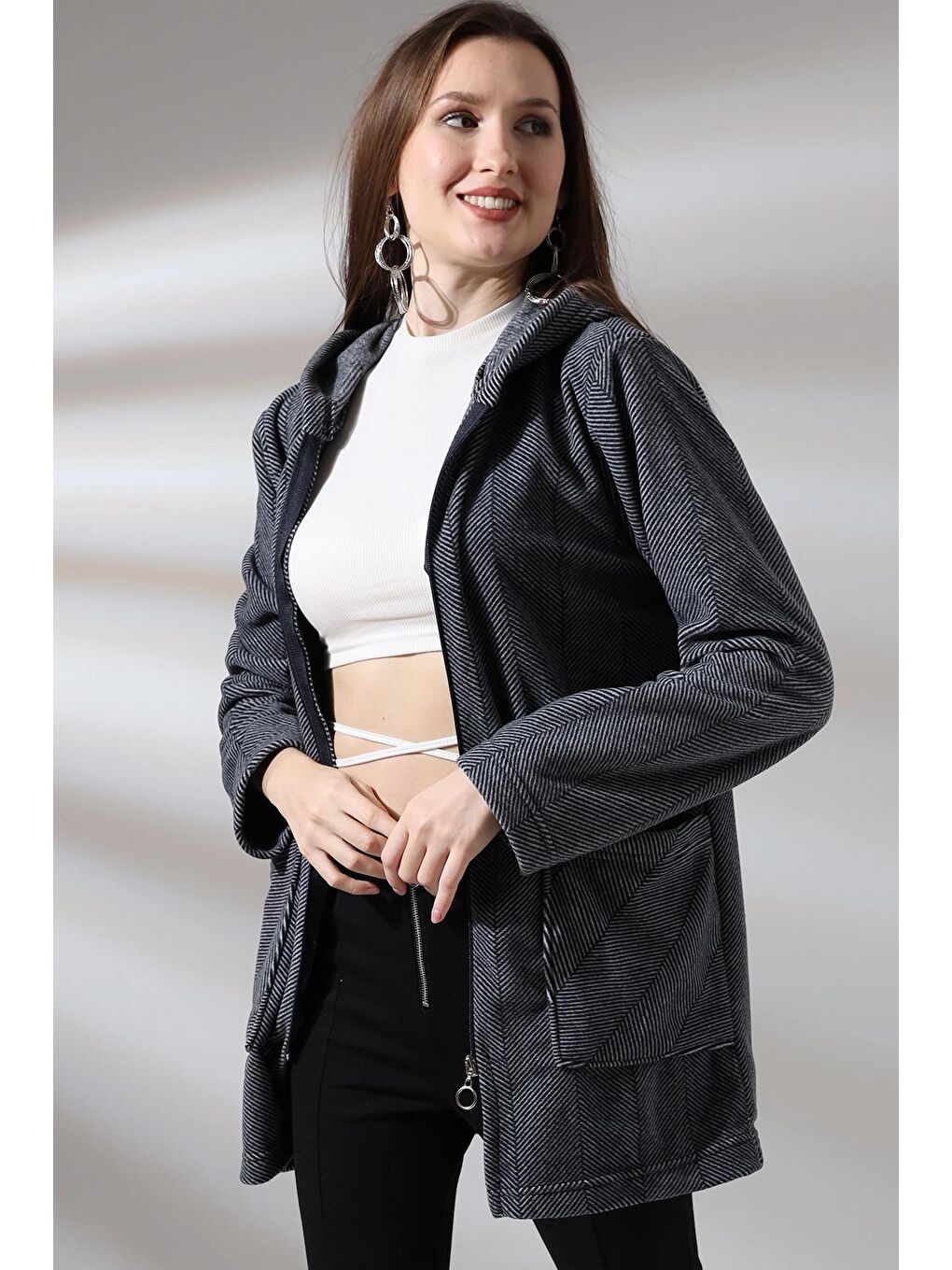 Siyah Çizgi Detay Polar  Ceket- Büyük Beden-3