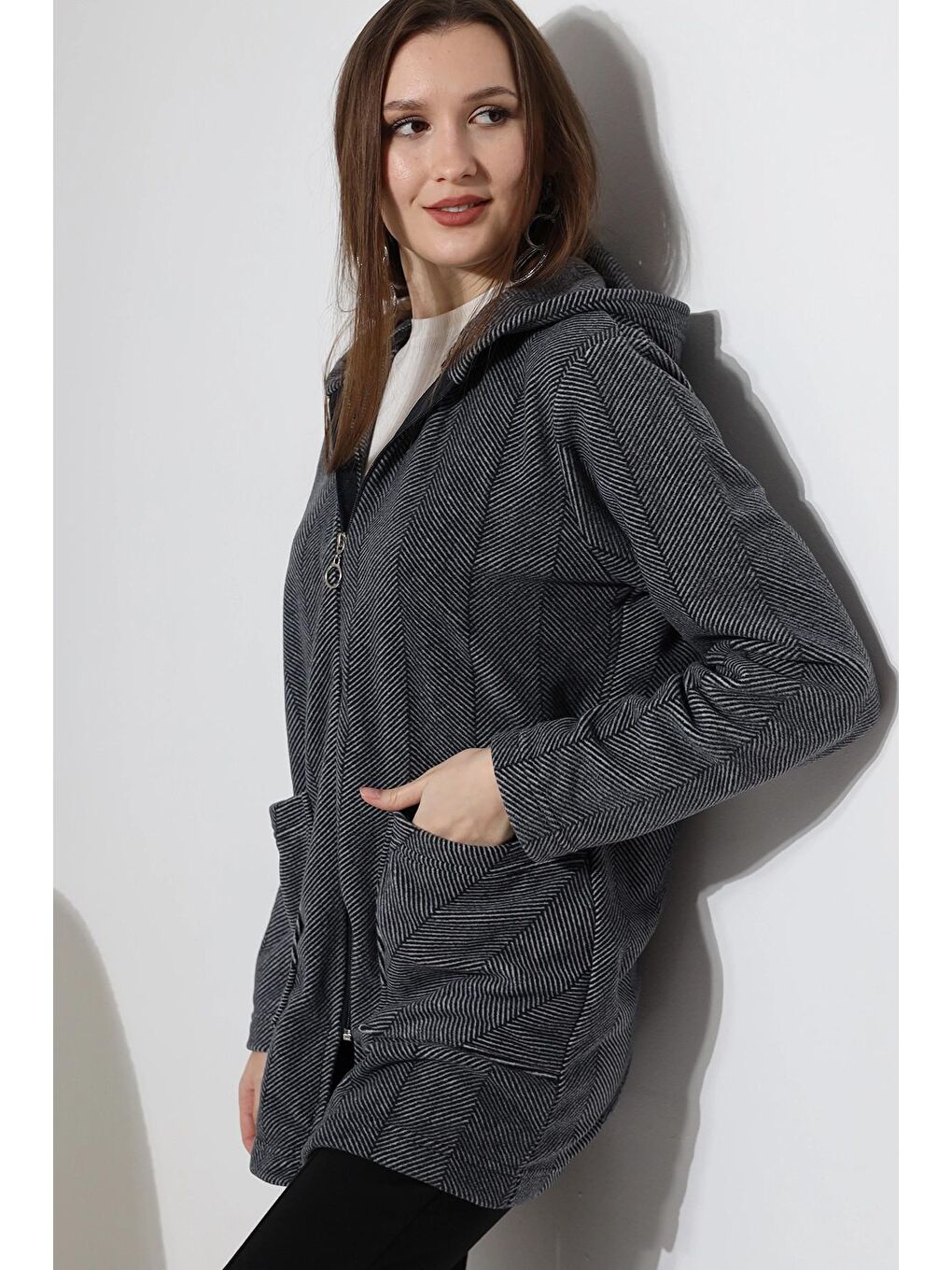 Siyah Çizgi Detay Polar  Ceket- Büyük Beden-4