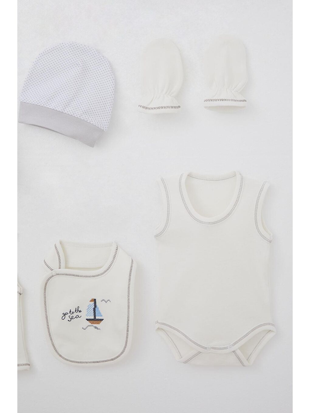 Erkek Bebek Hastane Çıkışı 8 Li Yelkenli Kanaviçe İşlemeli Ekru (0-3 Ay)-5