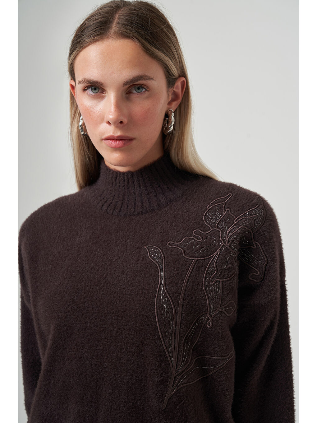 Nakış Detay Angora Kazak 7004 Kahverengi