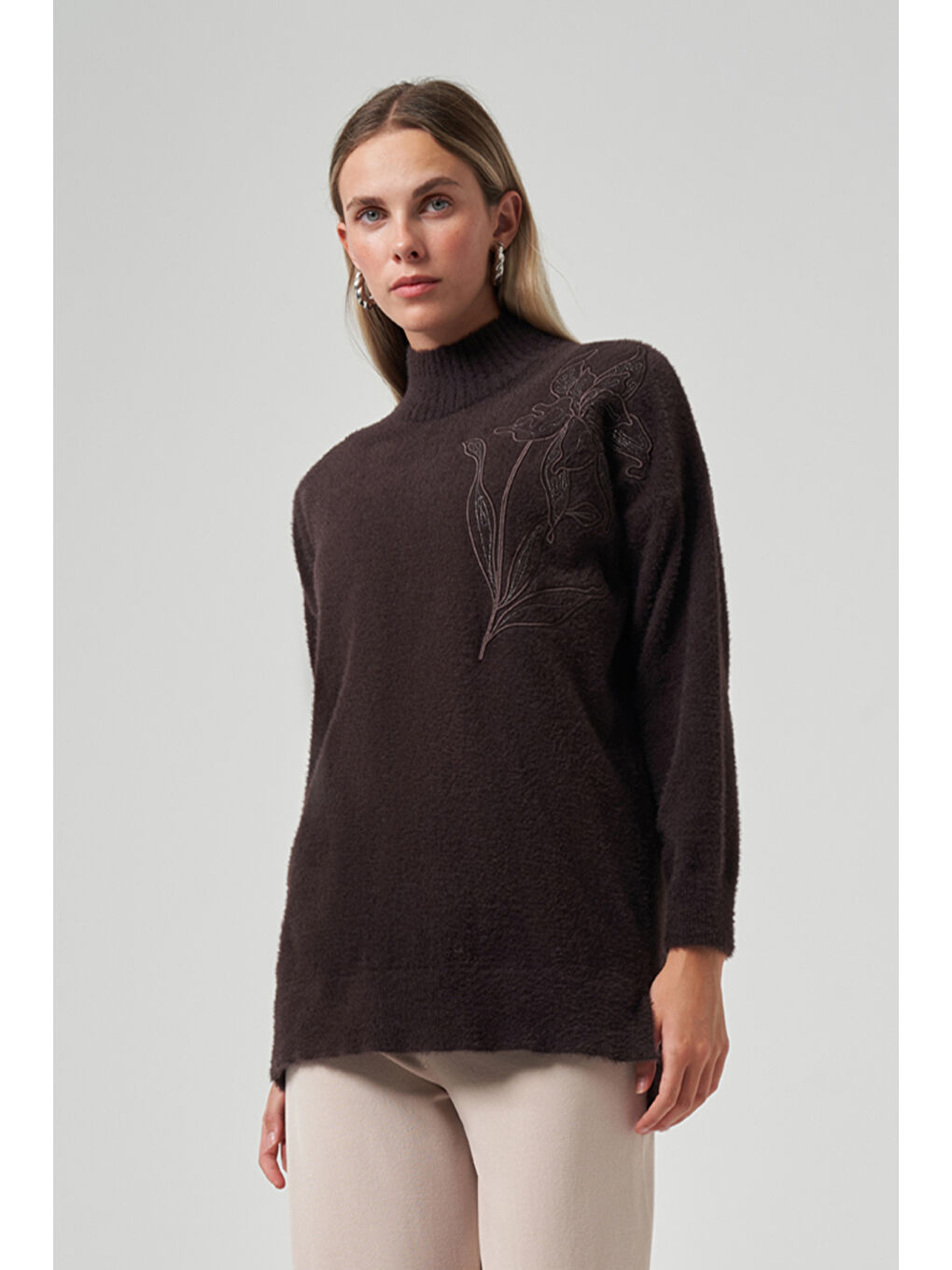 Nakış Detay Angora Kazak 7004 Kahverengi-1