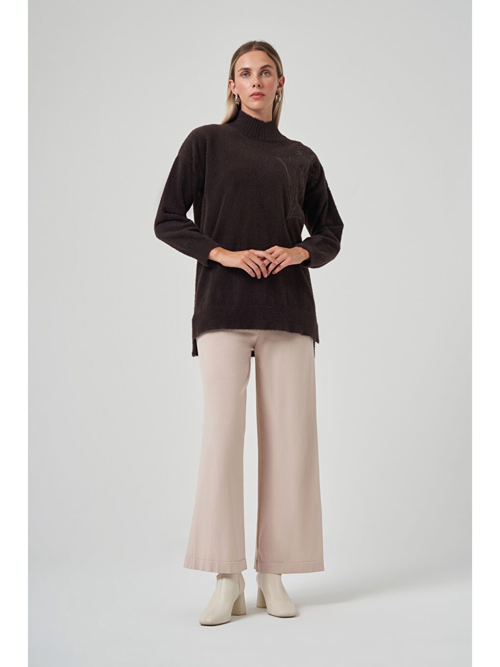 Nakış Detay Angora Kazak 7004 Kahverengi-3