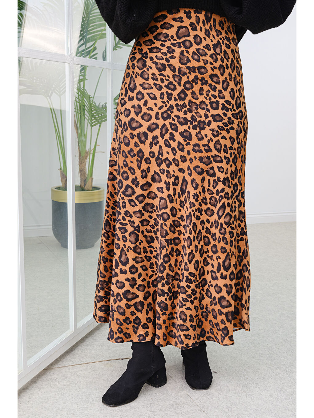 Leopar Desen Saten Etek Kahverengi-3